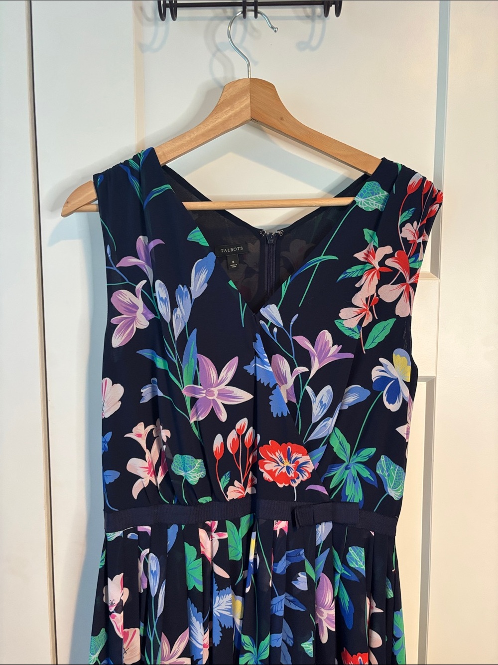 Talbots Navy Floral Sleeveless V-Neck Midi Dress Womens 8 size medium euc - Picture 4 of 7